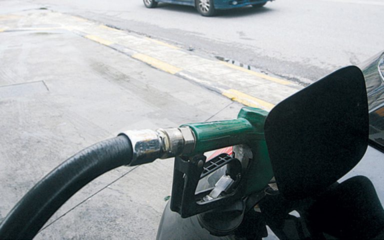 Κύκλωμα 72 ατόμων νόθευε καύσιμα σε πρατήρια βενζίνης