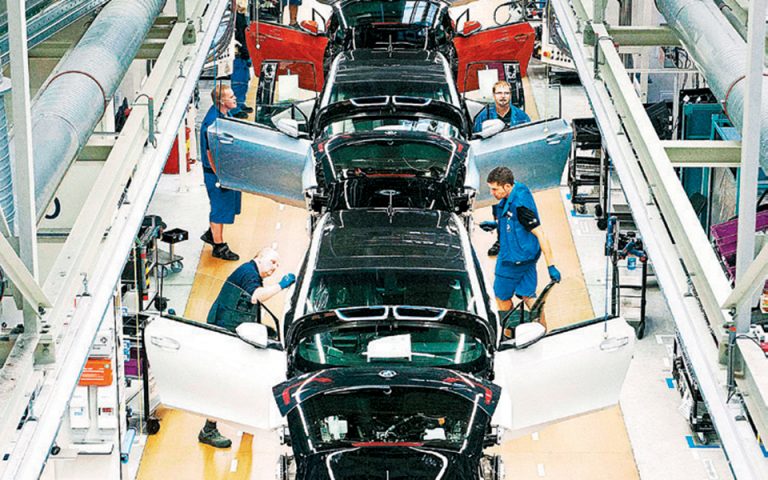 Κύμα απολύσεων στη γερμανική αυτοκινητοβιομηχανία