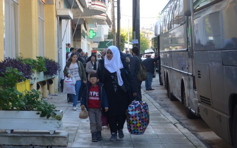 «Απροειδοποίητη» μετεγκατάσταση προσφύγων σε ξενοδοχείο της Σπάρτης  (βίντεο – φωτογραφίες)