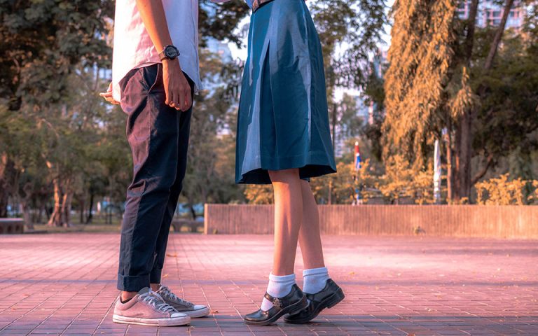Ολο και λιγότεροι Ελληνες έφηβοι χρησιμοποιούν προφυλακτικό, σύμφωνα με νέα έρευνα