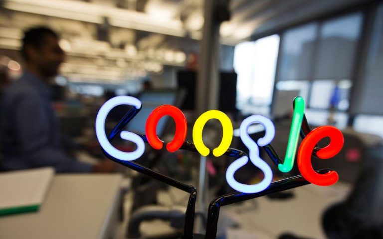 Οι ιδρυτές της Google παραδίδουν τα ηνία της αυτοκρατορίας τους