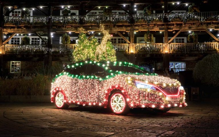 Καθ’ οδόν  για τα Χριστούγεννα με το  Nissan LEAF
