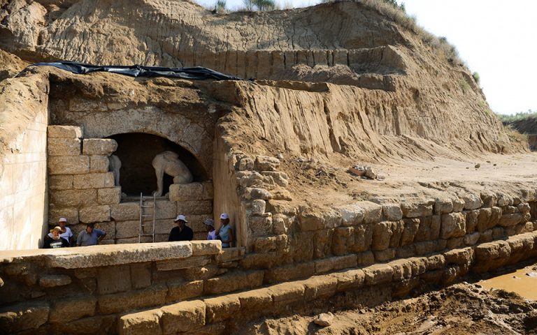 Δρομολογούνται νέες ανασκαφές στην Αμφίπολη