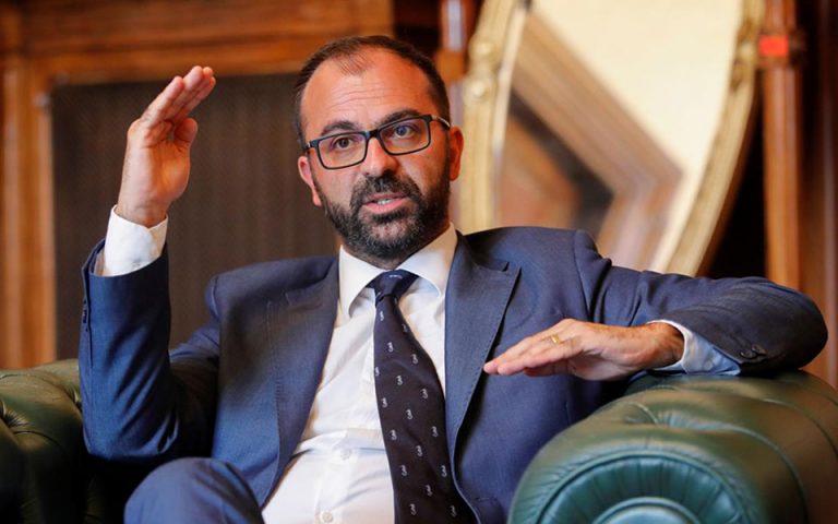 Ιταλία: Παραιτήθηκε λόγω έλλειψης κονδυλίων ο υπουργός Παιδείας