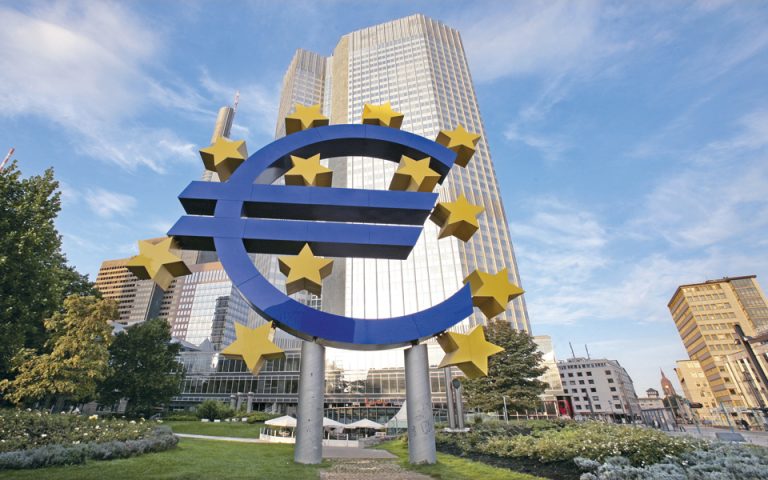 Επιβράδυνση ρυθμού ανάπτυξης αναμένεται το 2020 στην Ευρωζώνη