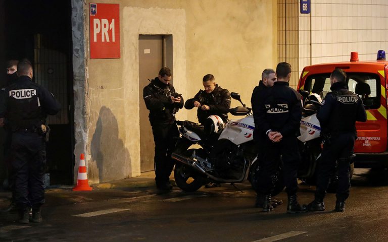 Γαλλία: Αστυνομικοί σκότωσαν άνδρα που τους απειλούσε με μαχαίρι