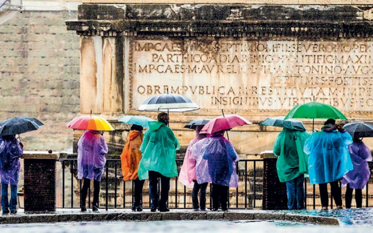 Βροχοπτώσεις απειλούν τη Ρώμη