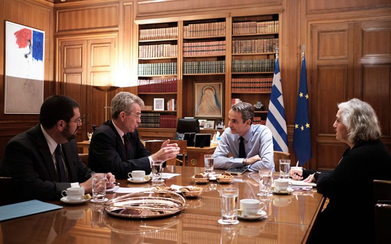 Διπλή κίνηση της Αθήνας για τη συμφωνία