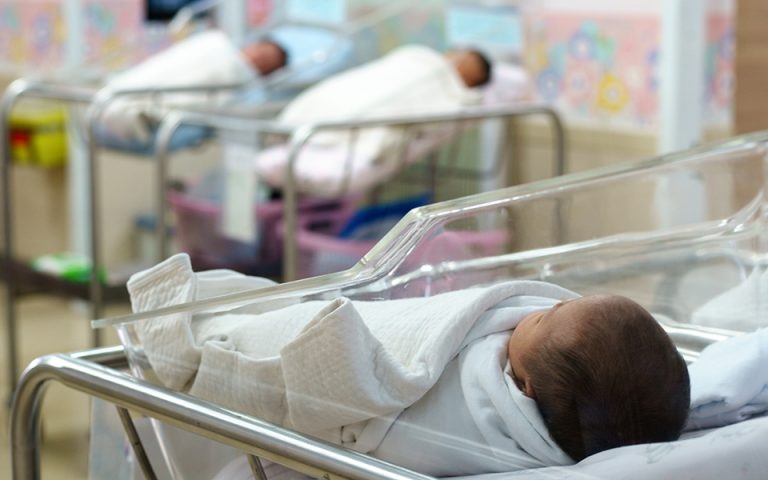 Επίδομα γέννησης 2.000 ευρώ για κάθε παιδί από την 1η Ιανουαρίου 2020