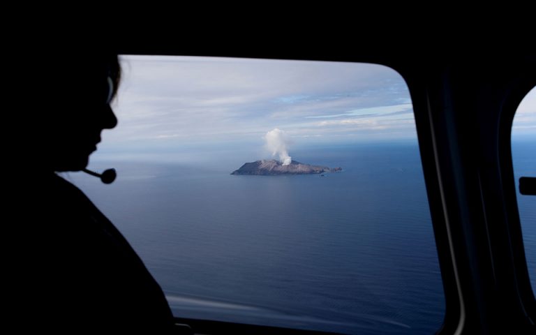 Νέα Ζηλανδία: Νέα επιχείρηση εντοπισμού των εννέα σορών στο ηφαίστειο