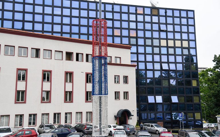 Σερβία: Η αντιπολίτευση απέκλεισε το κτίριο της δημόσιας ραδιοτηλεόρασης