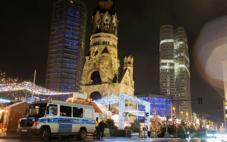 Βερολίνο: Εκκενώθηκε λόγω ύποπτου αντικειμένου η χριστουγεννιάτικη αγορά που είχε γίνει στόχος επίθεσης το 2016