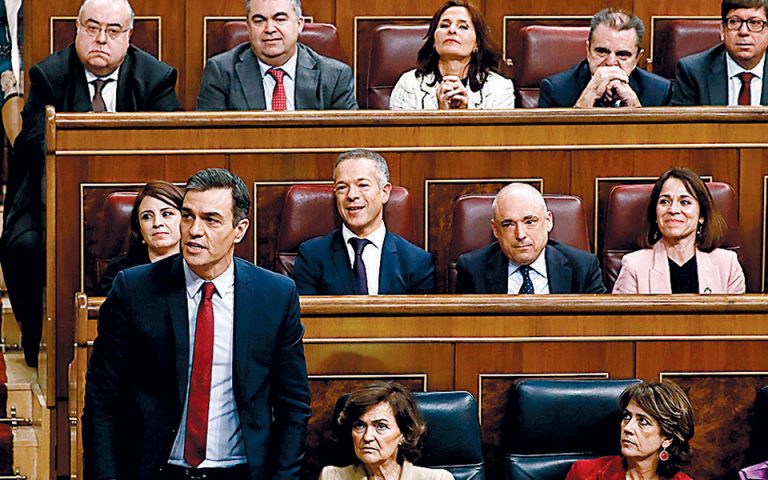 Ισπανία: Εύθραυστη κυβέρνηση συνασπισμού Σάντσεθ με Podemos