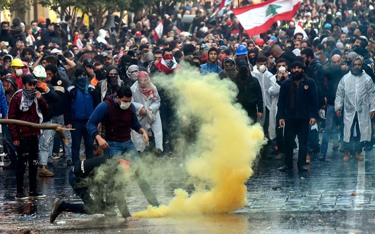 Πάνω από 350 οι τραυματίες στις χθεσινές διαδηλώσεις στη Βηρυτό