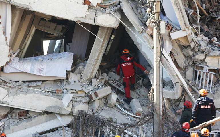 Τουρκία: Στους 38 οι νεκροί από τον σεισμό – Συγκλονίζει ο διάλογος με τη μητέρα που σώθηκε έπειτα από 28 ώρες