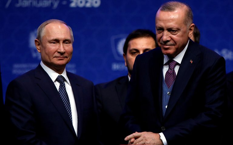 Ρωσία και Τουρκία καλούν σε εκεχειρία στη Λιβύη