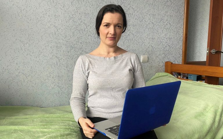 Κορωνοϊός: Η υπουργός Υγείας της Ουκρανίας μέσα στην καραντίνα των νοσούντων
