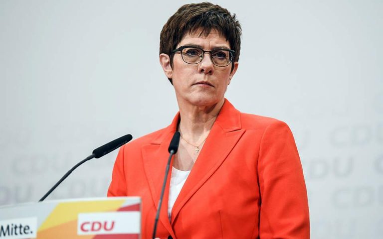 Γερμανία – CDU: H Κραμπ-Καρενμπάουερ θα προτείνει αρχηγό στις 24 Φεβρουαρίου