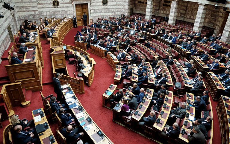 Στη Βουλή ανατριχιαστικά στοιχεία για τη σύγχρονη δουλεία στην Ελλάδα