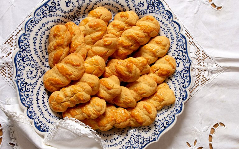 Στις Γλυκές Αλχημείες, αυτή την Κυριακή με την «Κ»: Η καλύτερη συνταγή για σμυρναίικα κουλουράκια!