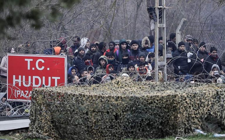 Η Τουρκία κλείνει τα σύνορα με Ελλάδα και Βουλγαρία