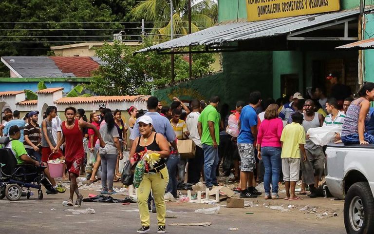 Στη διανομή προϊόντων στρέφονται οι άνεργοι στη Βενεζουέλα