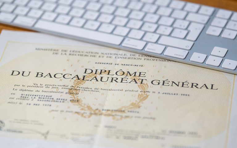 Γαλλία: Για πρώτη φορά από την εποχή του Ναπολέοντα ακυρώνονται οι εξετάσεις «baccalaureat»