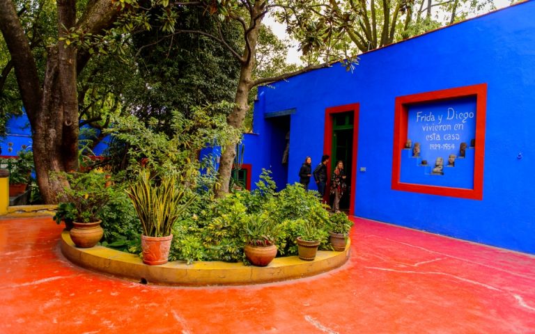 Online περιήγηση στην Casa Azul, το θρυλικό «Μπλε σπίτι» της Φρίντα Κάλο