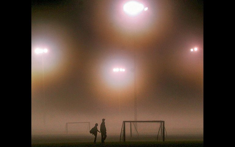 Ποδόσφαιρο στην… ομίχλη