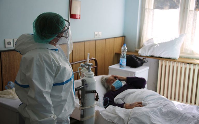 Η Ρωσία ενέκρινε τη θεραπεία ασθενών με υδροξυχλωροκίνη