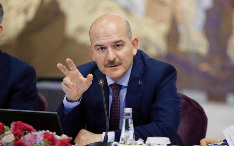 Την παραίτησή του υπέβαλε ο Τούρκος υπουργός Εσωτερικών