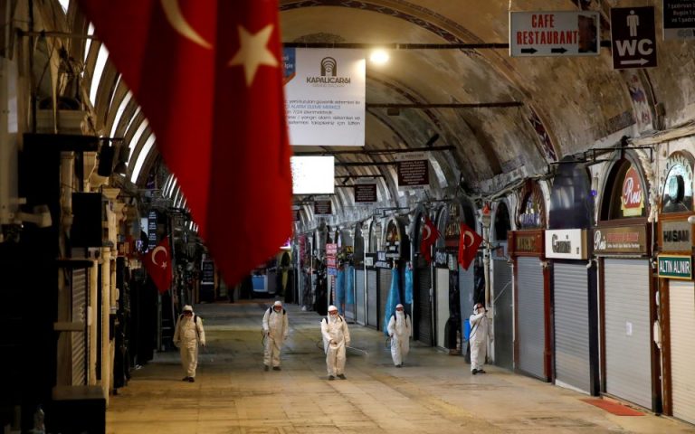 Ξεπέρασαν τα 100.000 τα κρούσματα κορωνοϊού στην Τουρκία