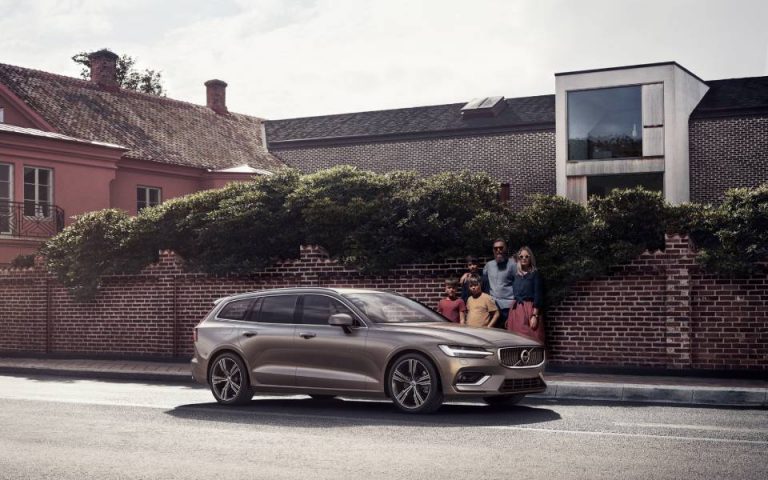Η Volvo οδηγεί ξανά τις εξελίξεις με νέα πρωτοποριακή πλατφόρμα online παραγγελιών