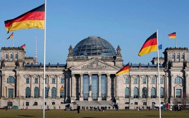 Αντιμέτωπη με τη μεγαλύτερη υστέρηση φορολογικών εσόδων όλων των εποχών η Γερμανία