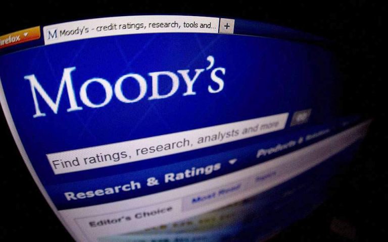 Προσωρινή η «βουτιά» της ελληνικής οικονομίας, εκτιμά η Moody’s