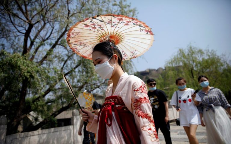 Η Κίνα προωθεί παραδοσιακές θεραπείες για τον κορωνοϊό – Σκεπτικισμός από δυτικούς επιστήμονες