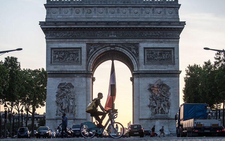 Ανοίγουν ξανά από τις 2 Ιουνίου τα πάρκα στο Παρίσι
