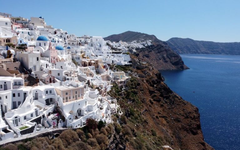Ποια ελληνικά νησιά προτείνει για το 2022 το Conde Nast Traveller (εικόνες)