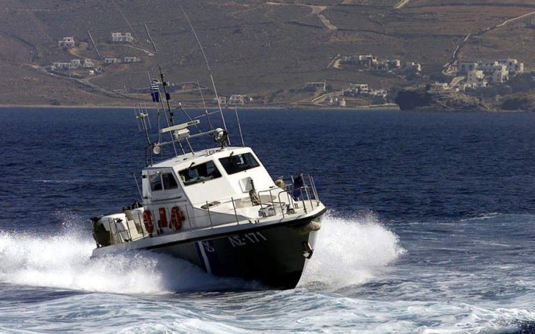 Προσάραξη ταχύπλοου με 8 επιβαίνοντες στη νησίδα Μετώπη στον Σαρωνικό