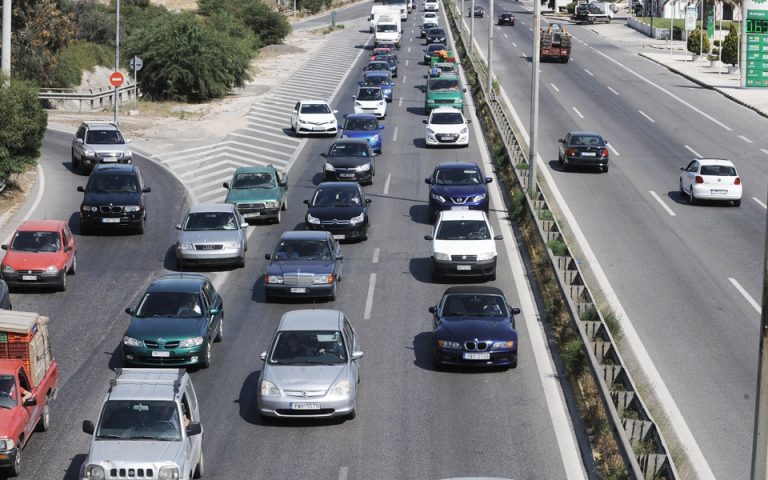 ΑΑΔΕ: «Σαφάρι» ελέγχων για αυτοκίνητα με ξένες πινακίδες