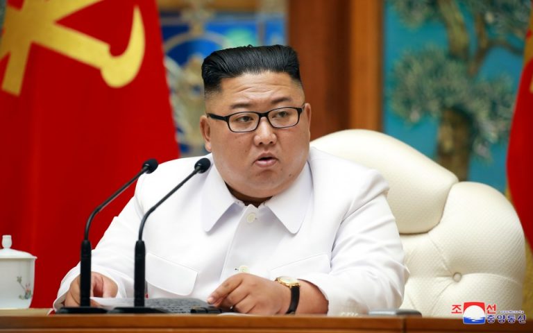 Σε ύψιστο επίπεδο συναγερμού η Βόρεια Κορέα λόγω του πρώτου «ύποπτου» κρούσματος κορωνοϊού