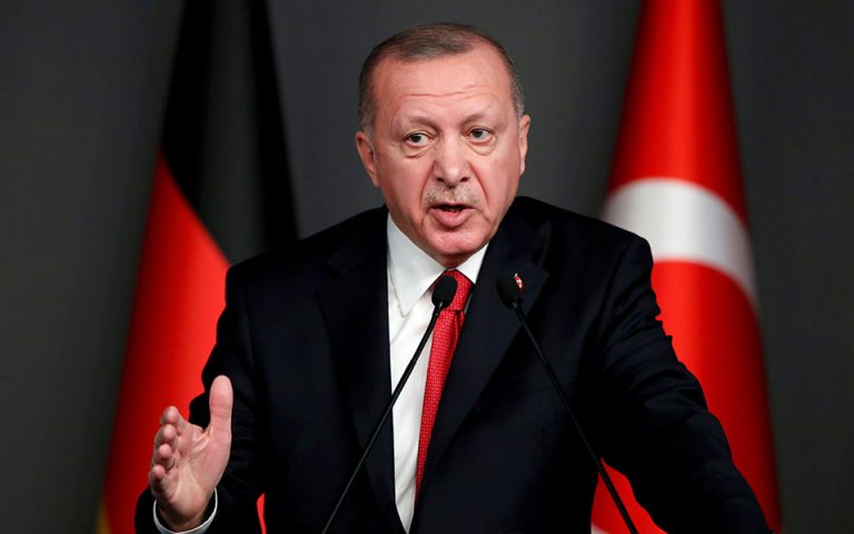 Der Spiegel: Εκνευριστική παράσταση του Ερντογάν