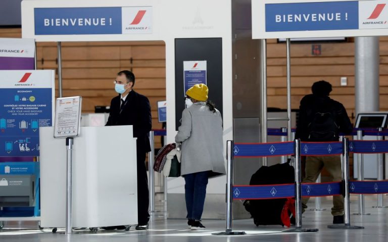 Τεστ κορωνοϊού στα γαλλικά αεροδρόμια