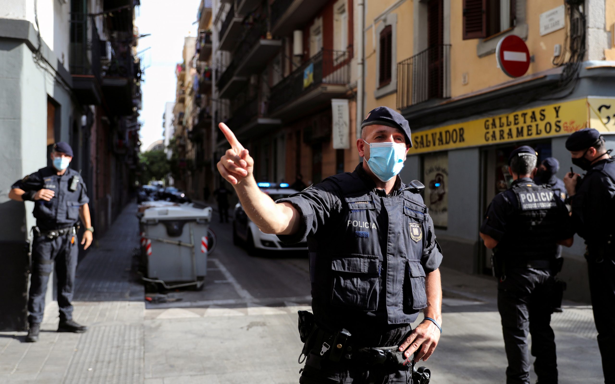 βαρκελώνη-δύο-συλλήψεις-σε-επιχείρησ-2388012