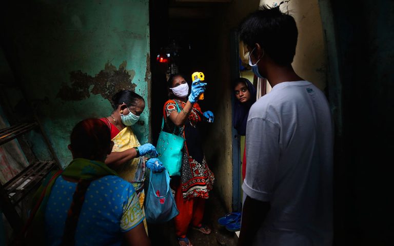 Ινδία: Ξεπέρασαν τους 20.000 οι νεκροί από κορωνοϊό