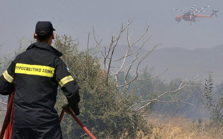 Υπό μερικό έλεγχο η πυρκαγιά στο Πόρτο Γερμενό –  Βελτιώνεται η εικόνα σε Γραμματικό και Κεχριές