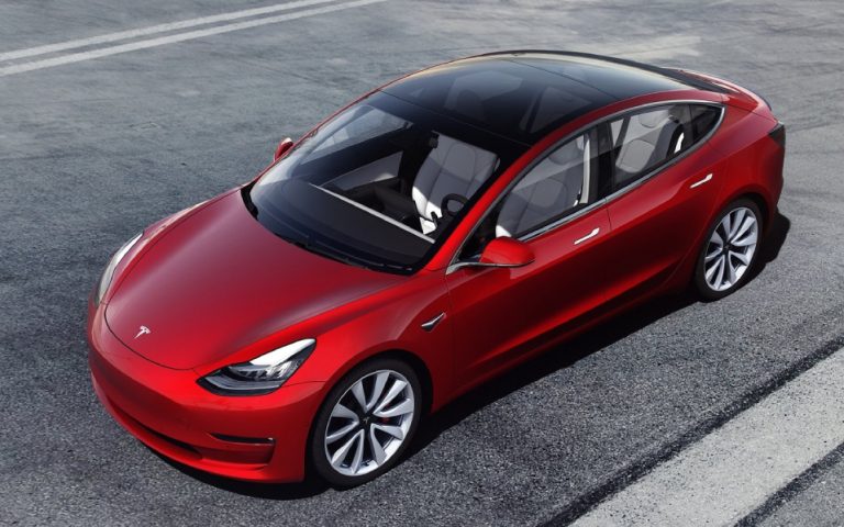 H Tesla στην Ελλάδα – Δείτε τις τιμές των αυτοκινήτων της