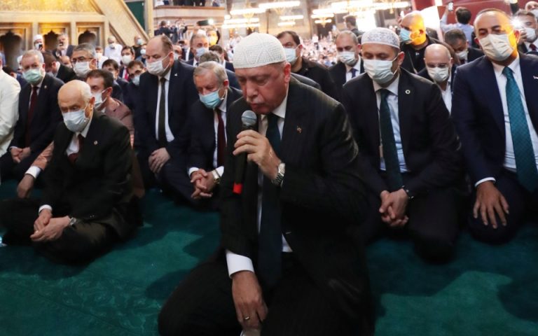 Ερντογάν: Κάποιοι δυσκολεύονται να «χωνέψουν» ότι η Αγιά – Σοφιά είναι τουρκικό έδαφος