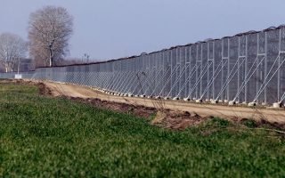 Τμήμα του φράχτη του Εβρου. Thanassis Stavrakis/Associated Press