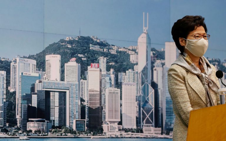 Κυρώσεις στην κυβερνήτρια του Χονγκ Κονγκ από Ουάσιγκτον